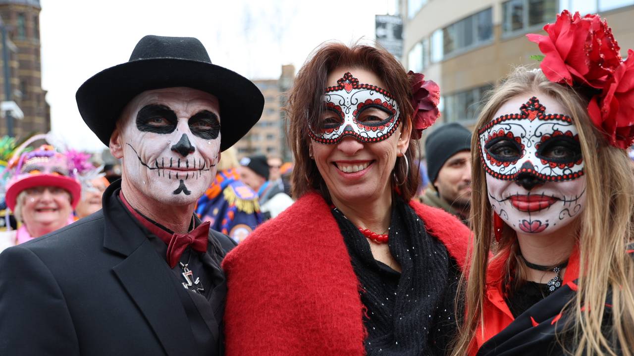 Optocht Lampegat (Lobke Kapteijns). 