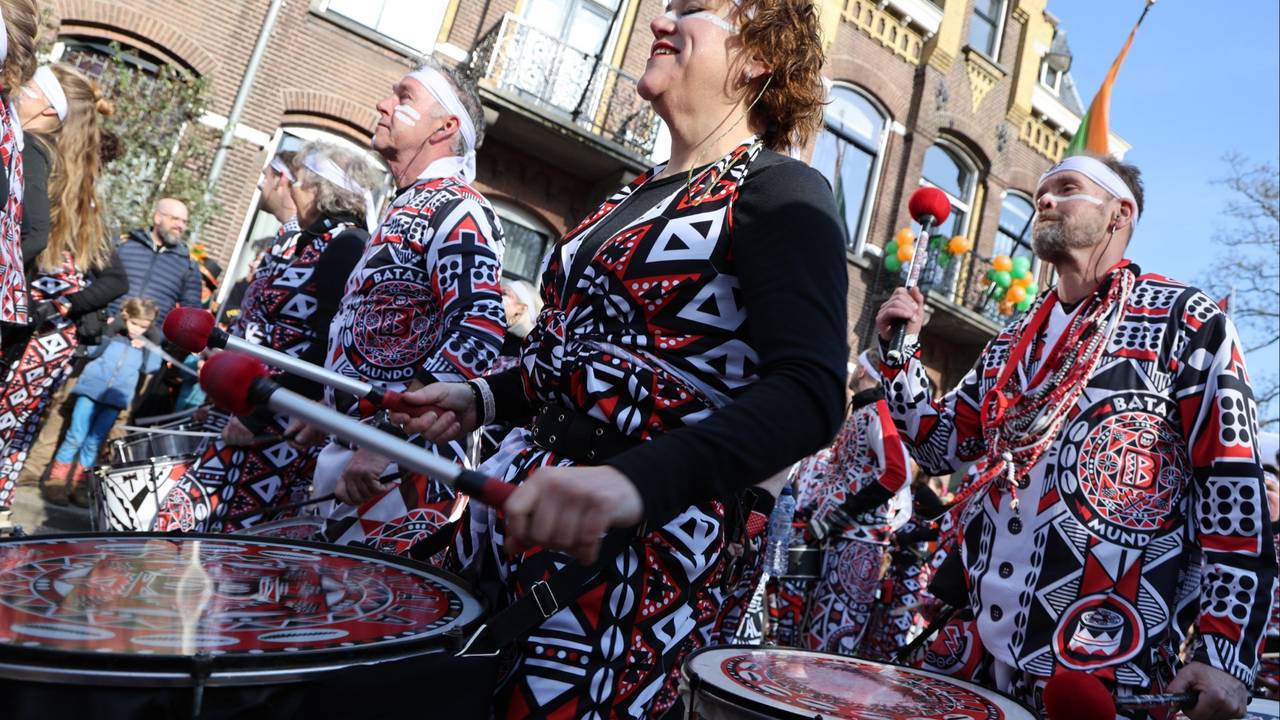 D'n Opstoet in Kruikenstad (optocht Tilburg)(foto: Eye4images).