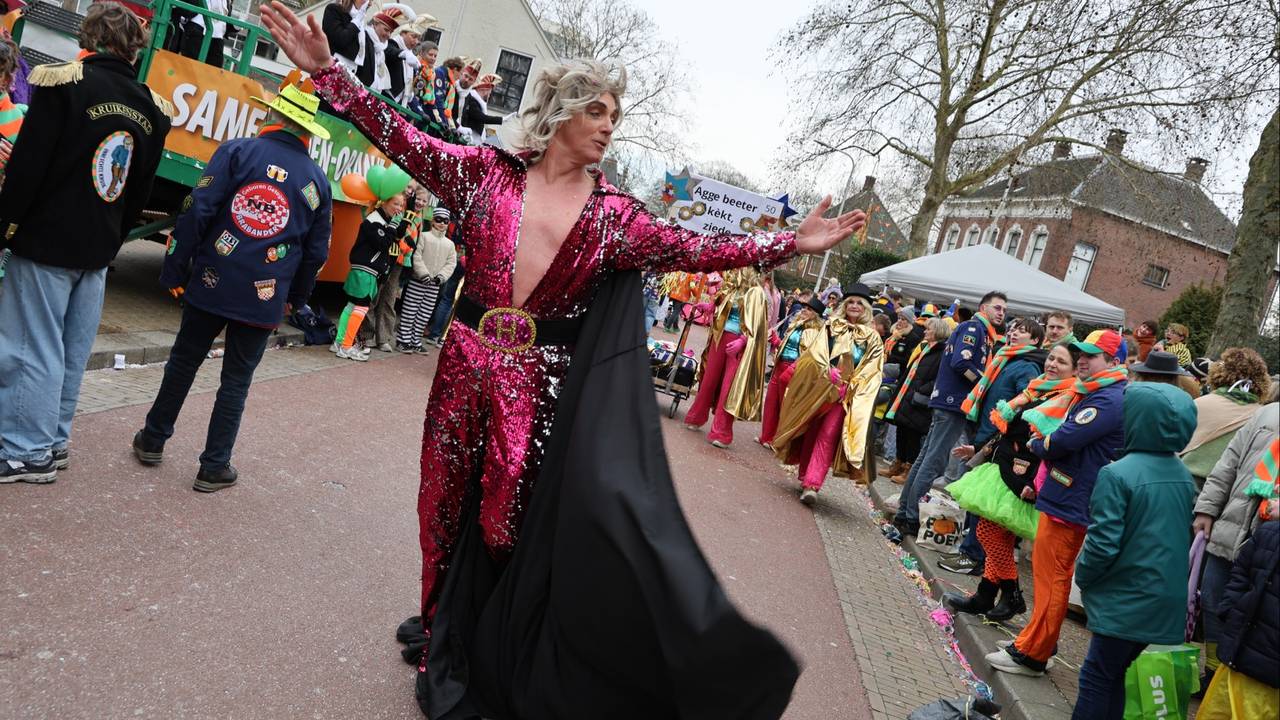 D'n Opstoet in Kruikenstad (Tilburg)(foto: Karin Kamp)