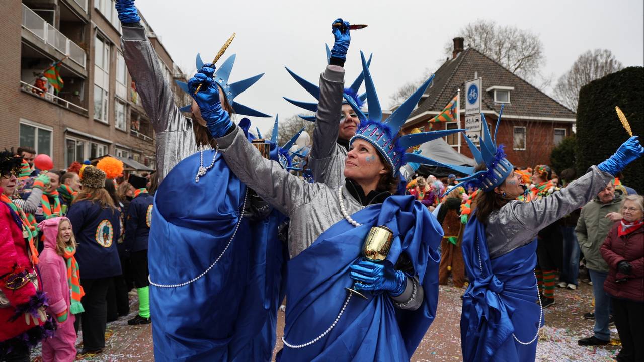 D'n Opstoet in Kruikenstad (Tilburg)(foto: Karin Kamp)
