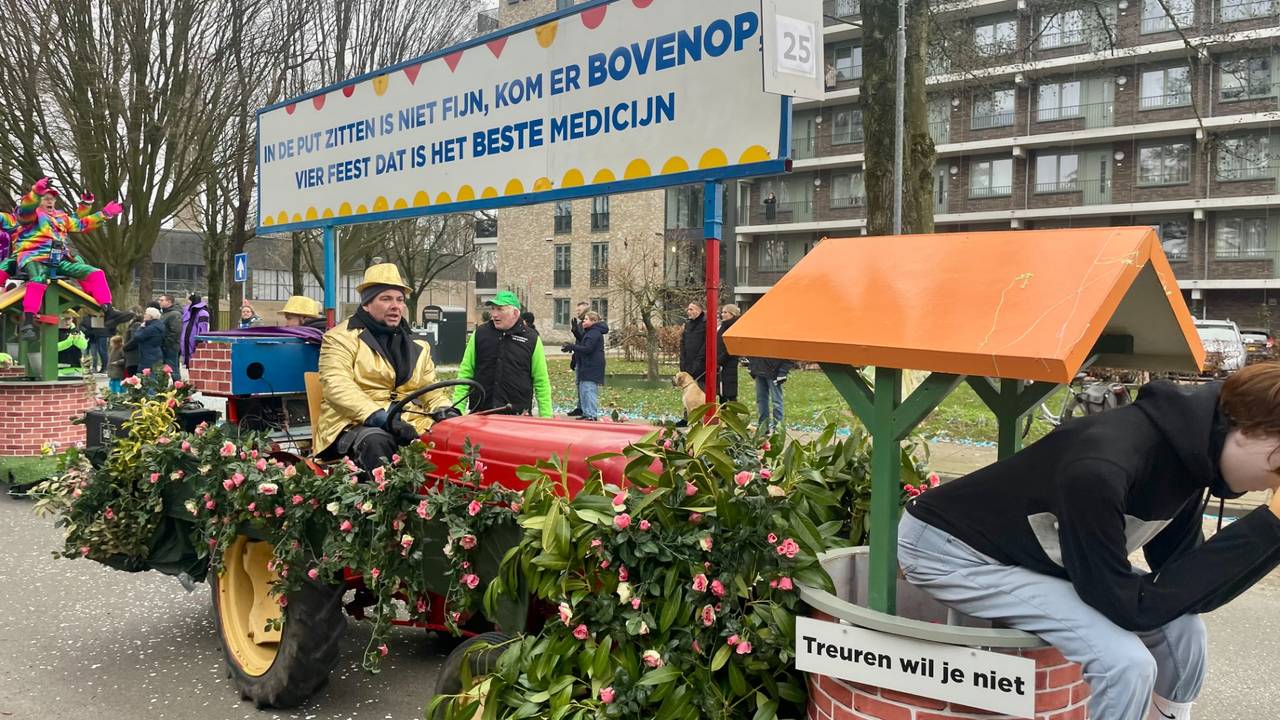 De optocht in Rommelgat (Veldhoven)(foto: Ronny Balk).
