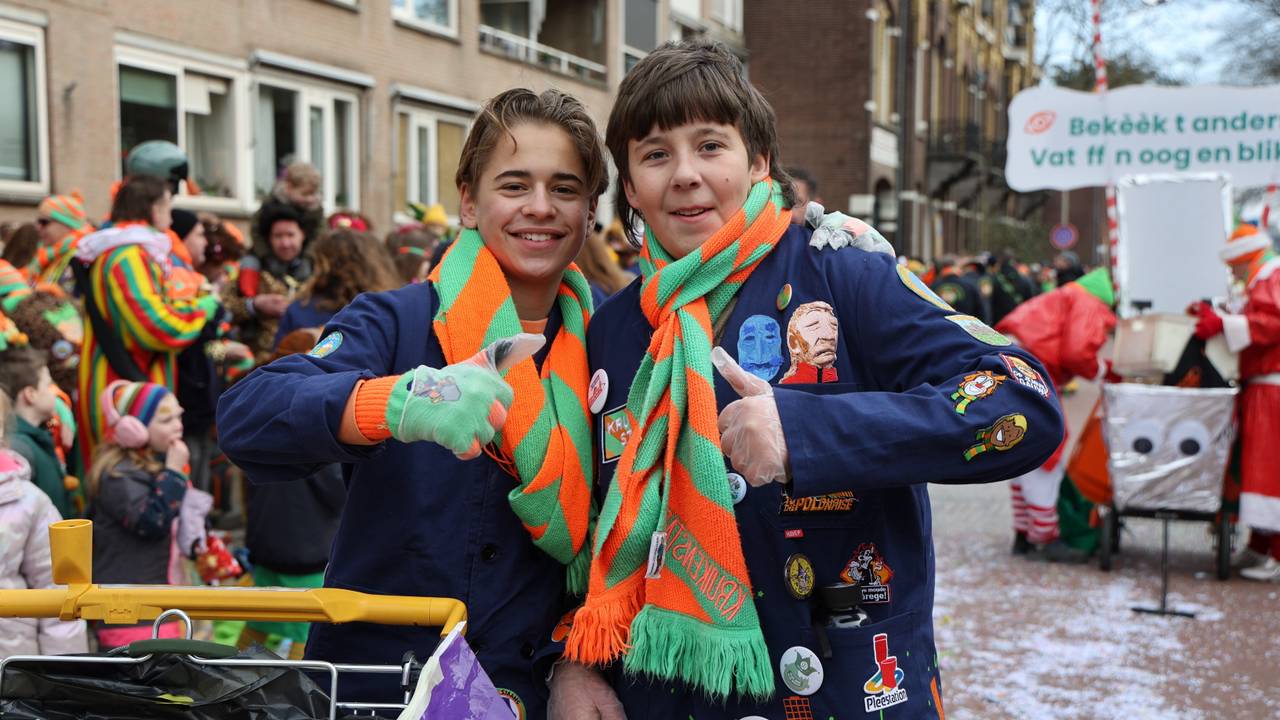 Statiegeldblikjes-ophalers (foto: Karin Kamp).