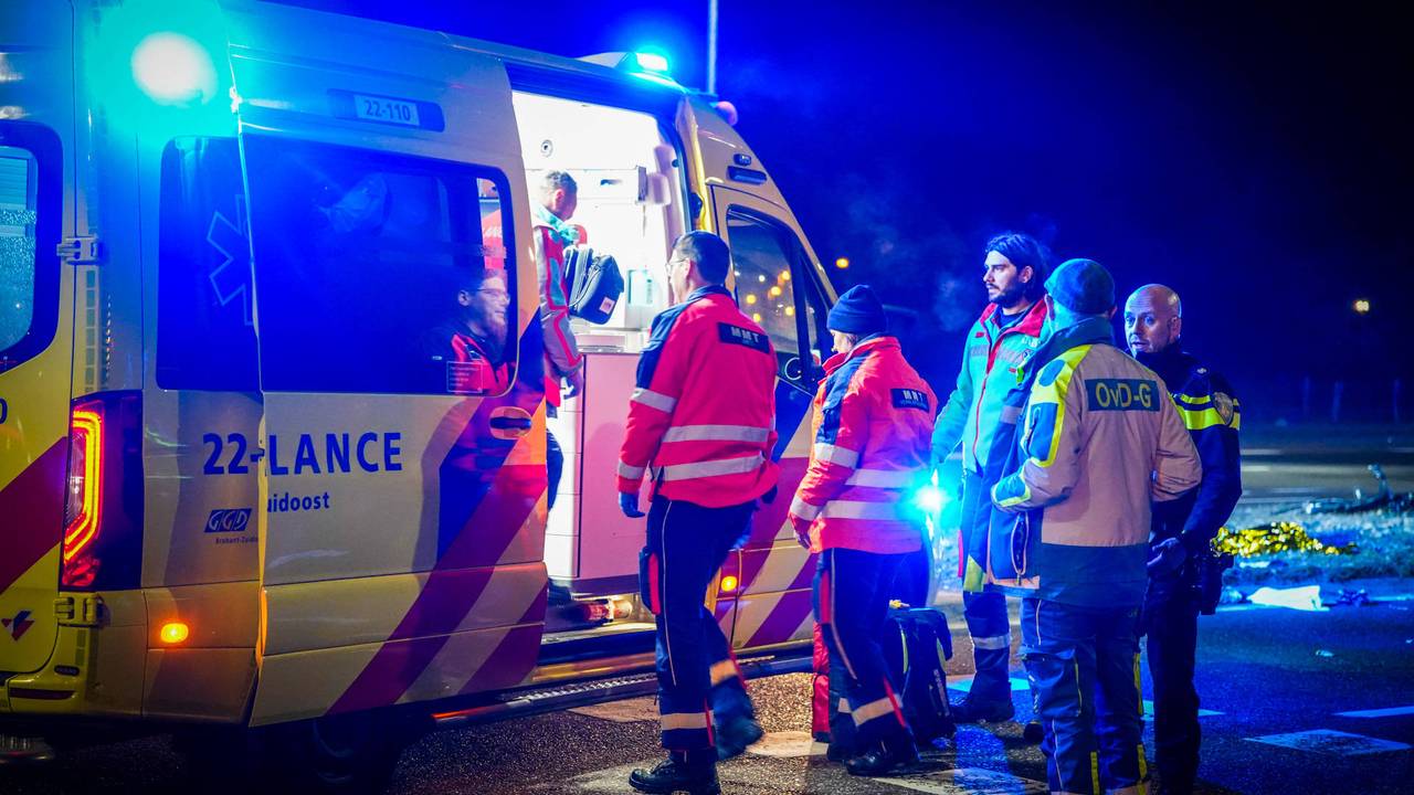 De fietser raakte bij de aanrijding in Eindhoven zwaargewond (foto: Persbureau Heitink).
