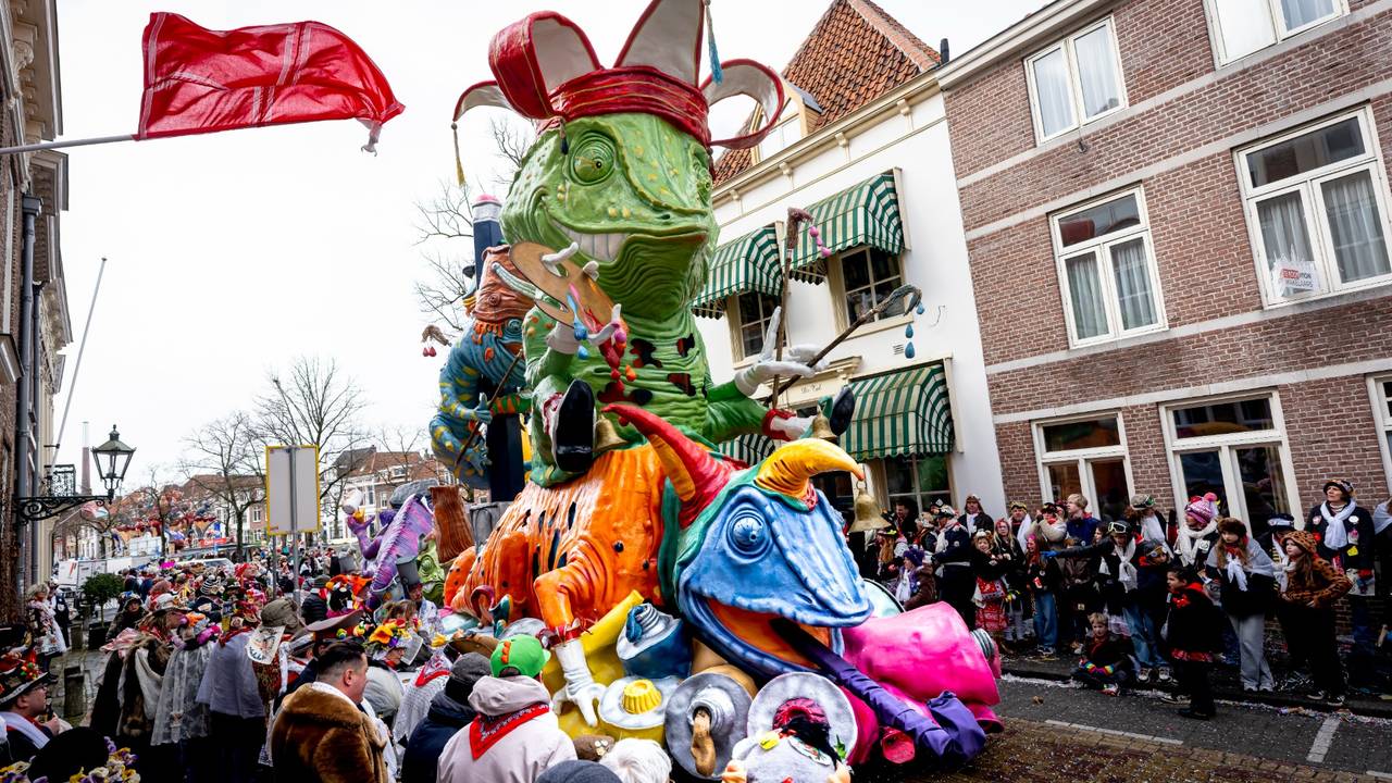 De Gròòte Optocht van 't Krabbegat (Bergen op Zoom)(foto: Eye4images).