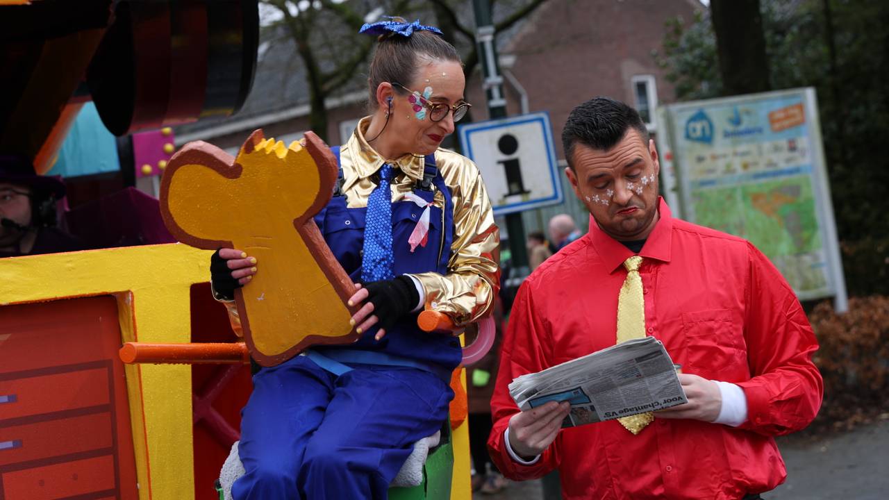 Boterham en een krantje (foto: Karin Kamp).