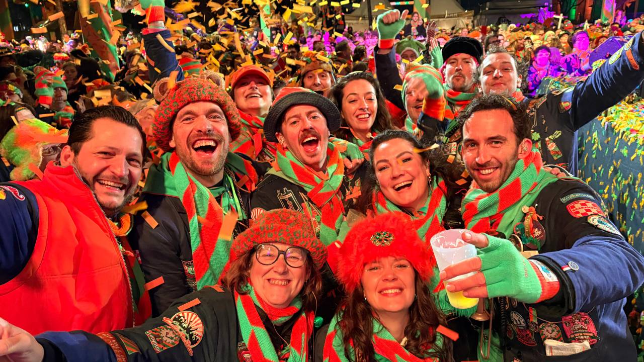 De commissie vrijwilligers die Kruikenstad in Koor organiseert. Ze kijken tevreden terug op deze editie (foto: Arthur Marres).