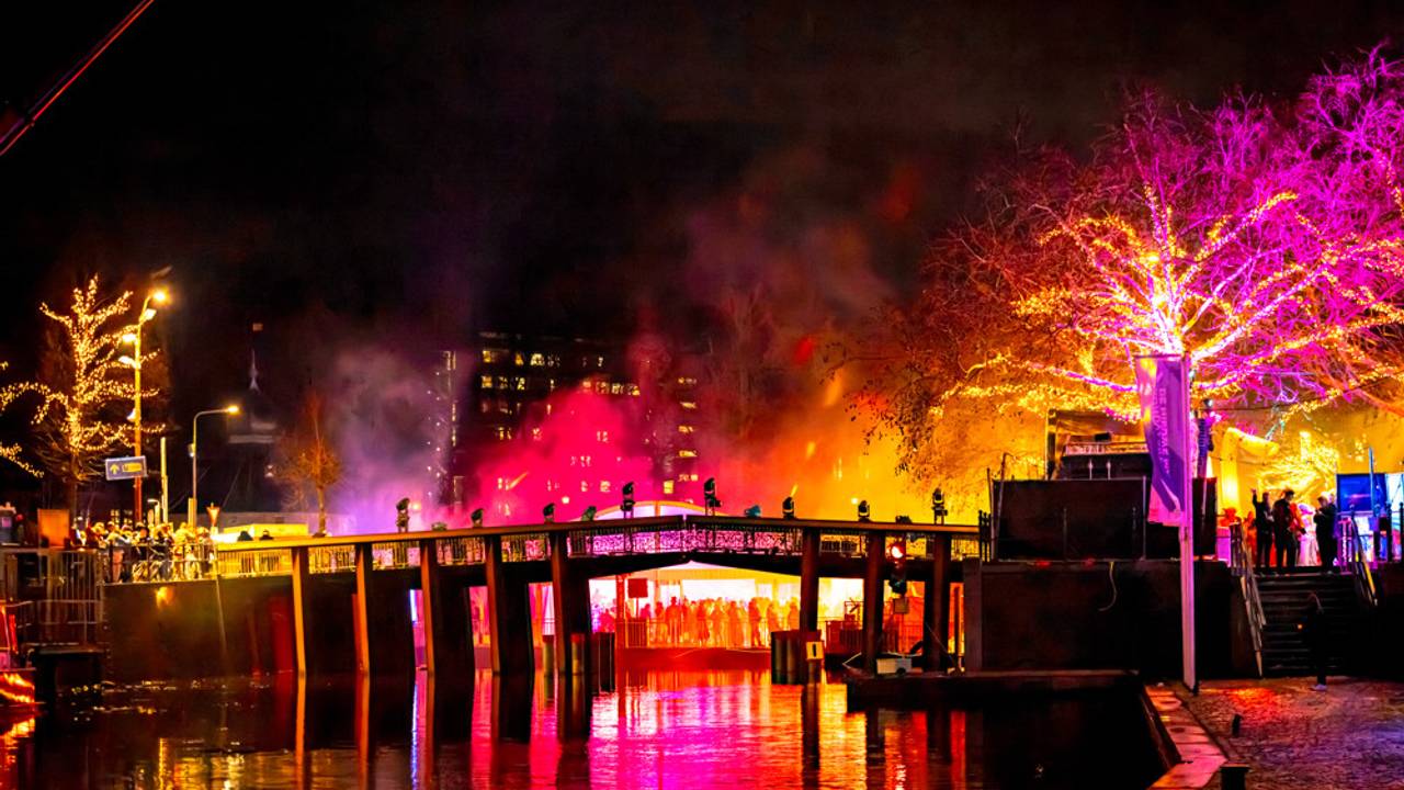 De verbranding van Kiske en Mieske in 't Kielegat (foto: Jack Brekelmans/Eye4images).