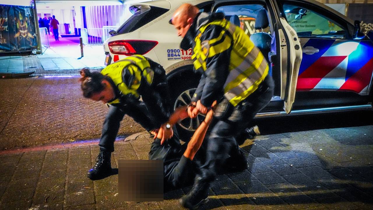 Een jongen had te veel alcohol gedronken en werd aangehouden in Nuenen (foto: SQ Vision).