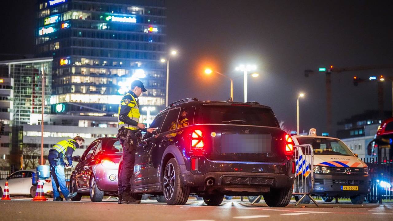 Duizenden mensen werden de afgelopen dagen gecontroleerd in Eindhoven (foto: SQ Vision).