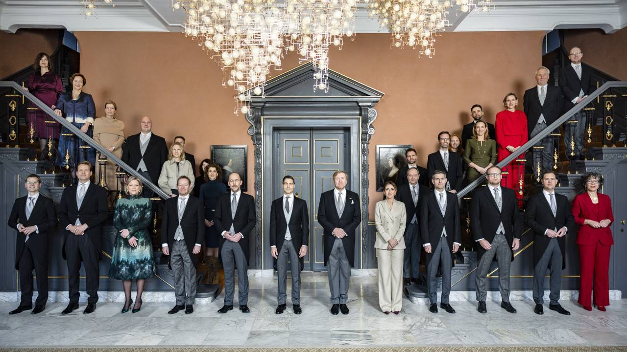 Alle leden van het beëdigde kabinet-Jetten (foto: ANP).