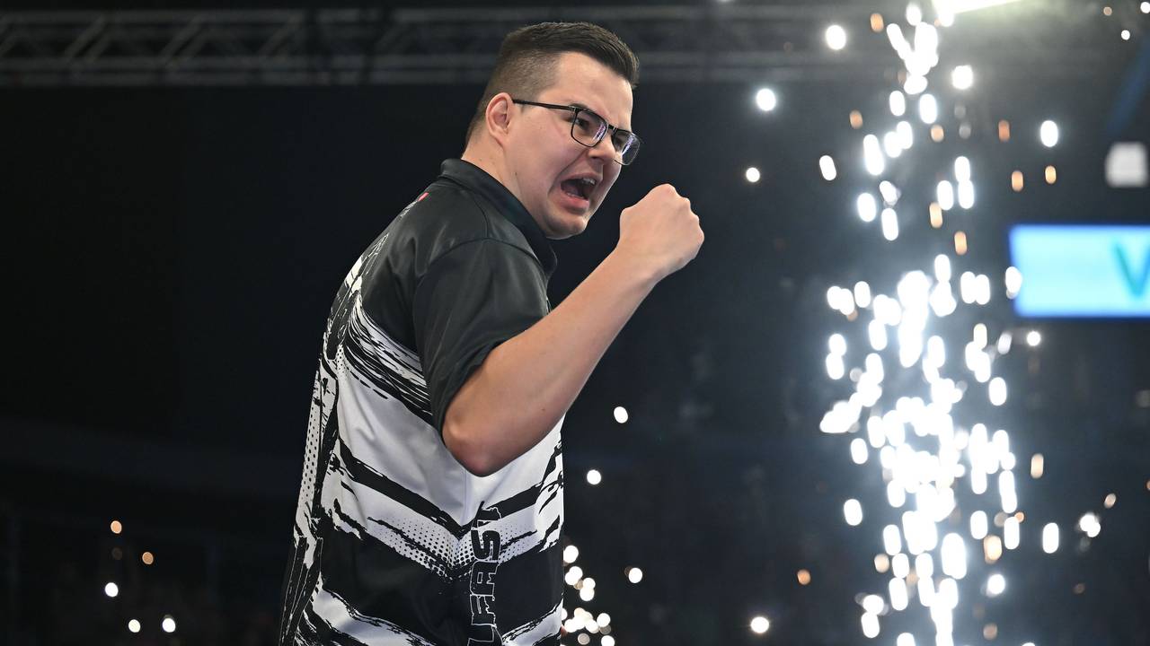 Gian van Veen debuteert dit seizoen in de Premier League (foto: Michael Cooper/PDC)