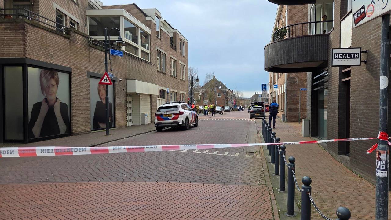 Het pand in Veghel is ontruimd (foto: Noël van Hooft).