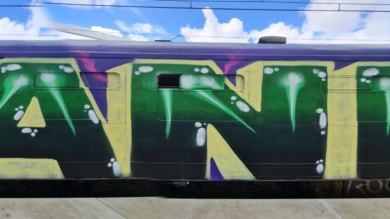 Vandal graffiti (foto: Seyar).