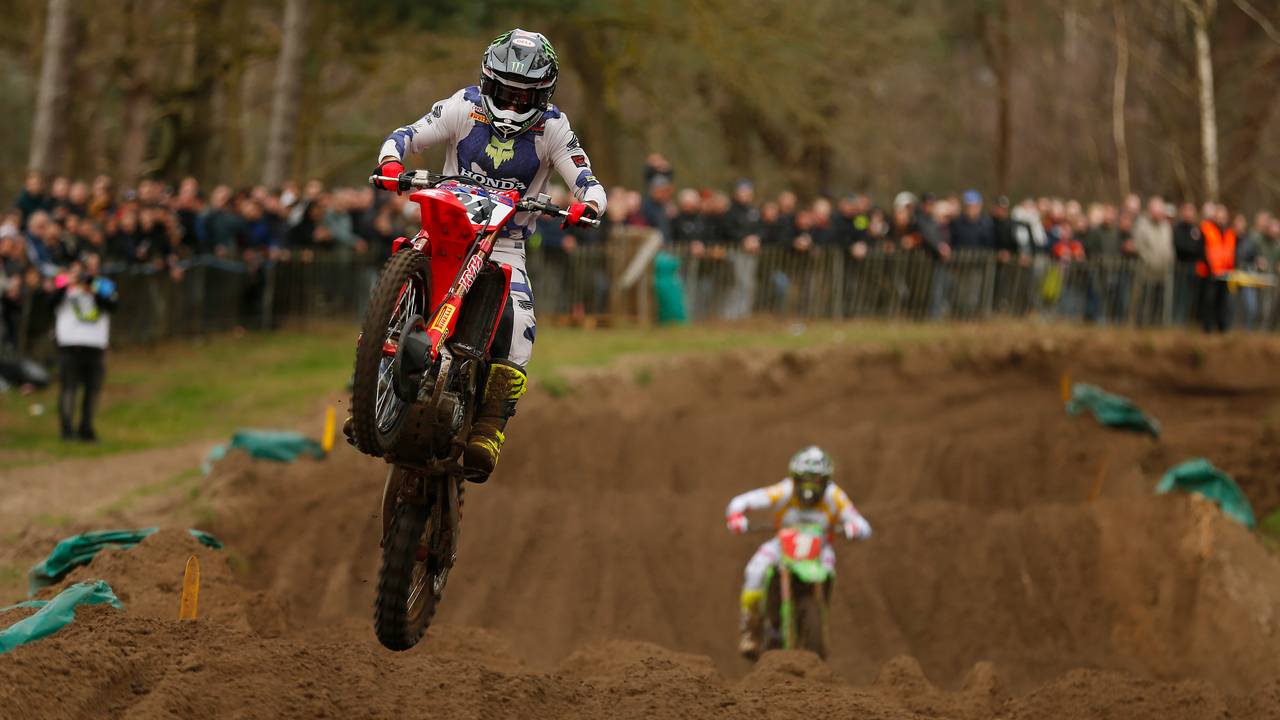 Jeffrey Herlings tijdens een wedstrijd in Lierop (foto: Photographic Art, bron Stefan Geukens).