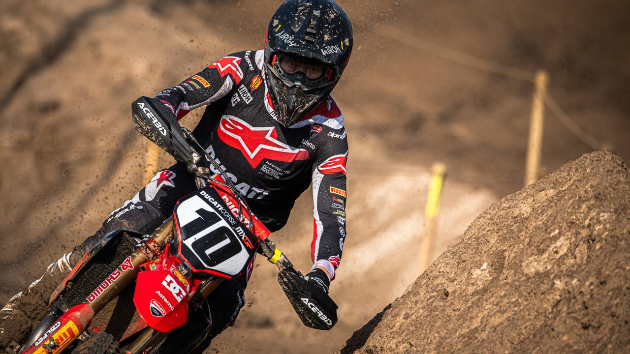 Motorcrosser Calvin Vlaanderen (foto: Photographic Art Bron: Stefan Geukens).