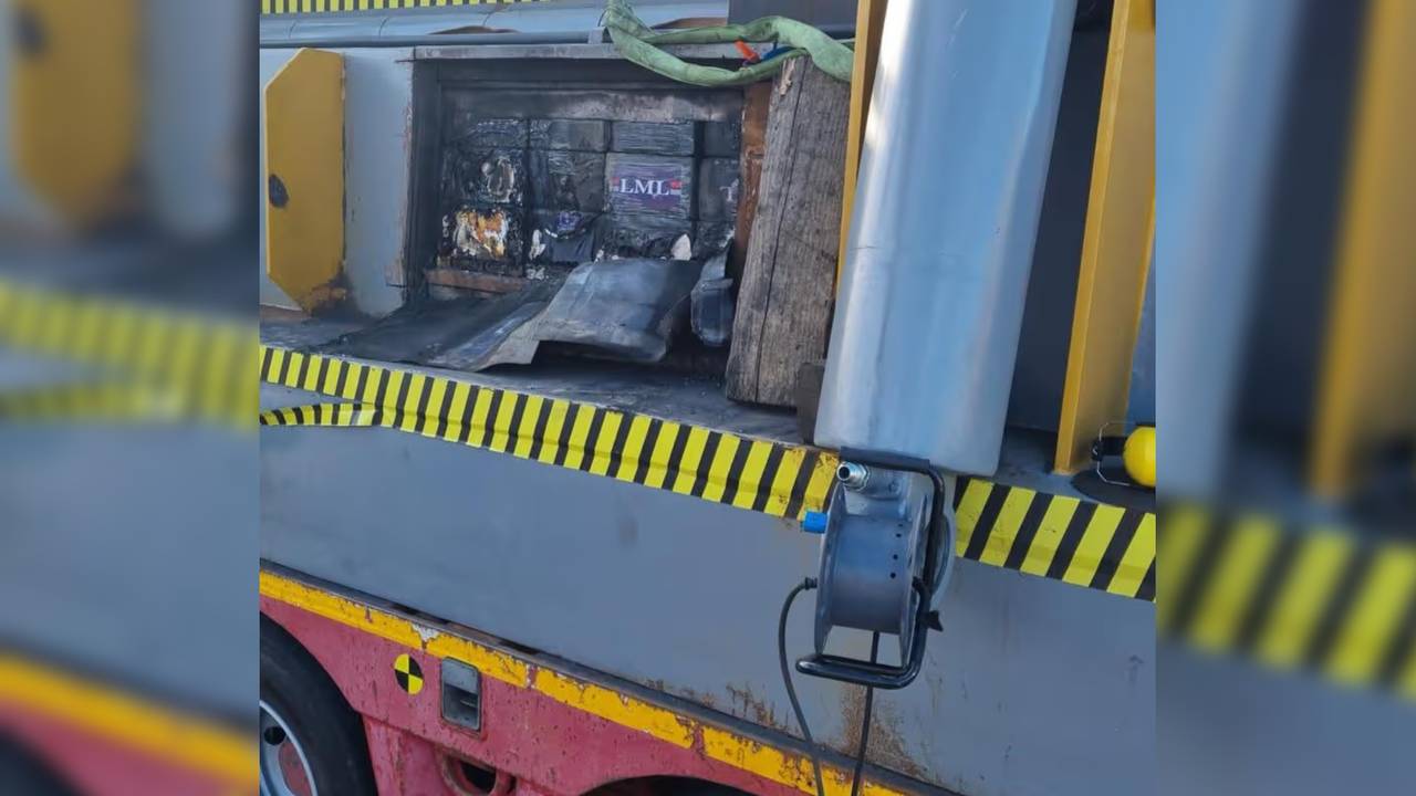 Het zijaanzicht van de container waarin de drugs waren verstopt (foto: Openbaar Ministerie).