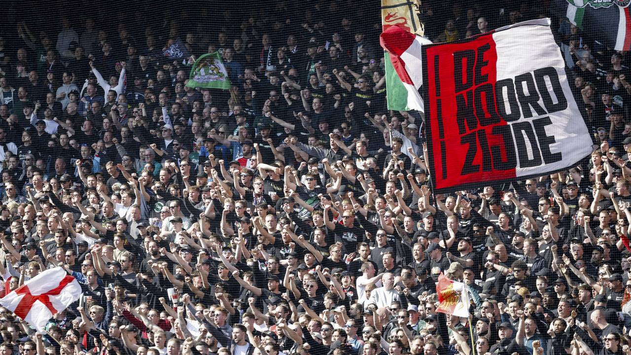 Feyenoord-fans op de tribune in De Kuip bij de klassieker tegen Ajax. Foto: ANP