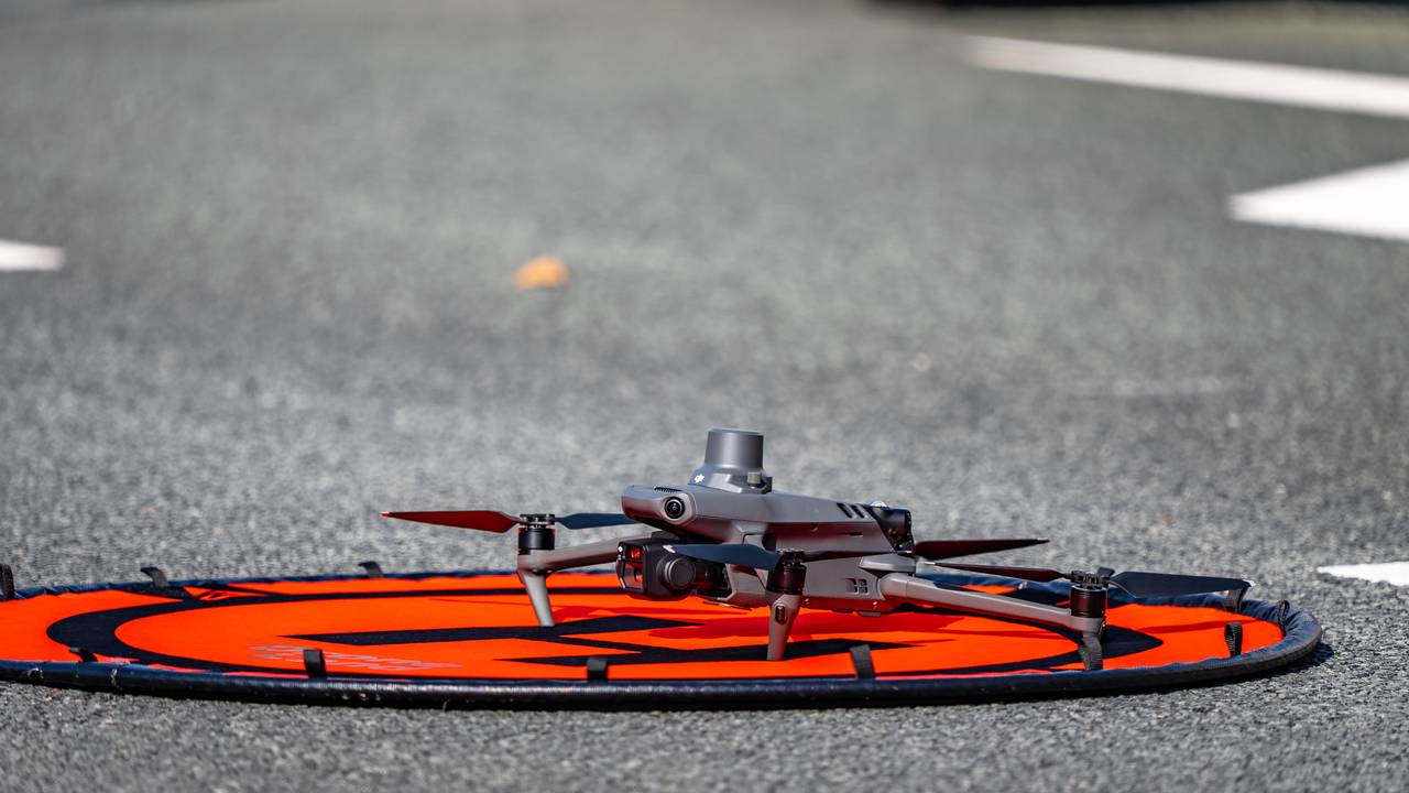 N279 tussen Veghel en Den Bosch dicht door zwaar ongeluk (foto: Lucas Lammers / Persbureau Heitink).