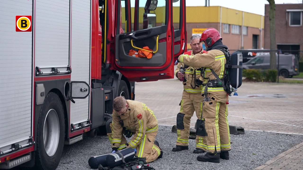 Brandoefening verandert in echte brand: frituurpan vliegt in de fik