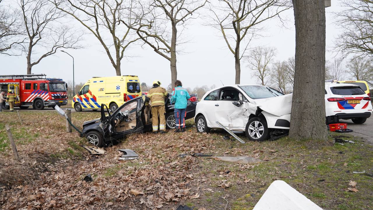 Auto ongeluk Berlicum (foto: Bart Meesters / Persbureau Heitink).