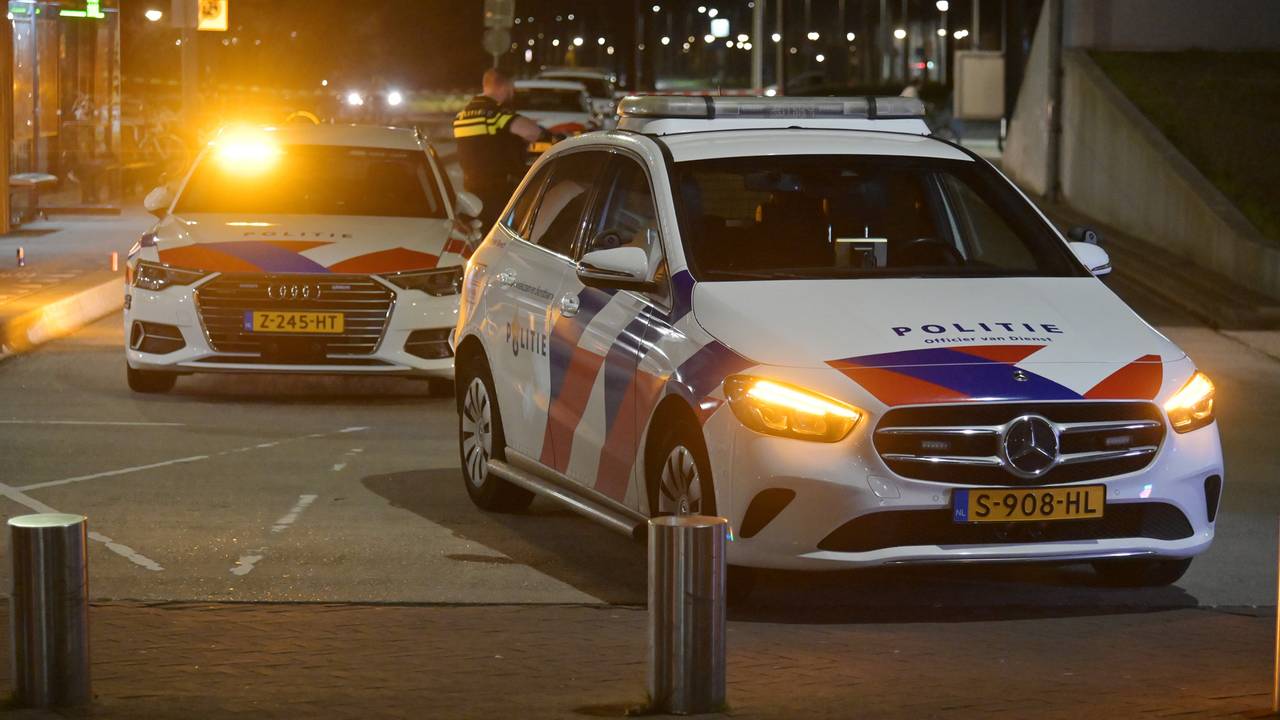 Steekpartij op plein in Etten-Leur, man gewond (foto: Perry Roovers / Persbureau Heitink).