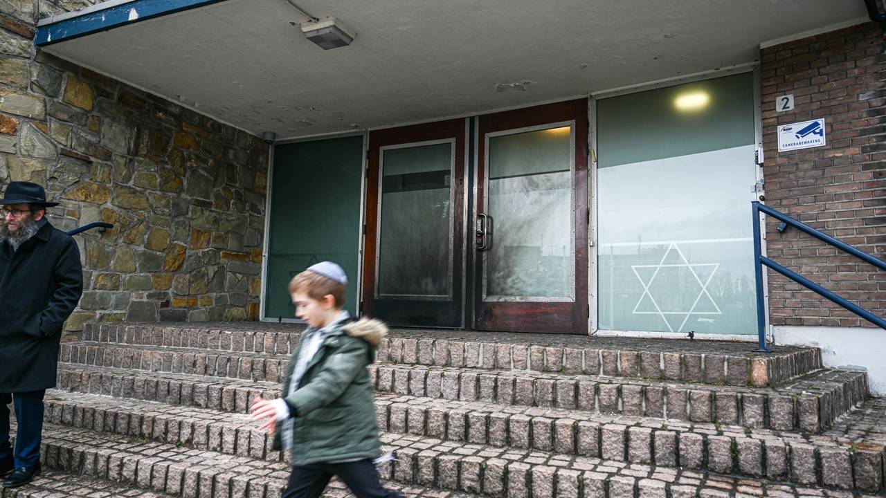 De synagoge in Rotterdam na de brandstichting (Foto: ANP.)