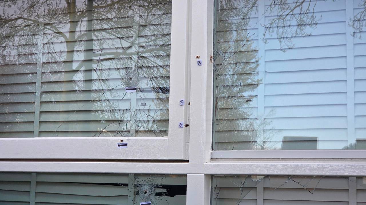 Huis doorzeefd met kogels, buurt reageert geschrokken
