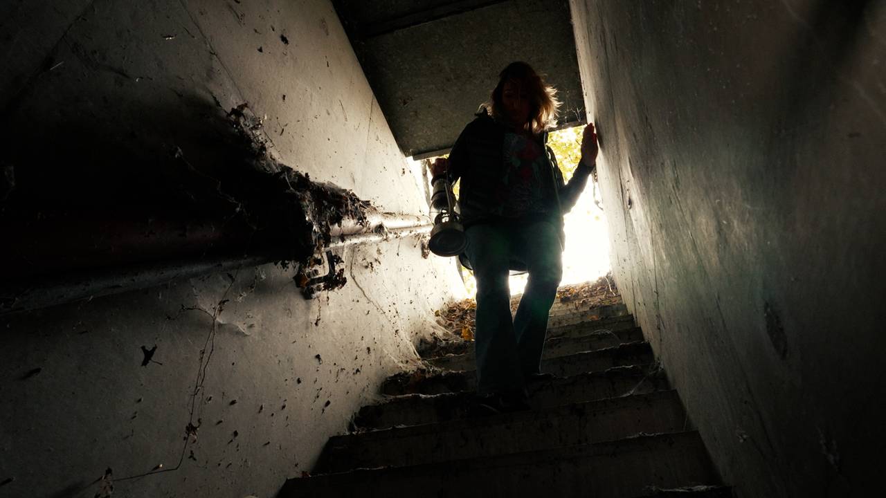 In de documentaire Gewapende Vrede duiken Joyce Hamers en Hanneke Coolen-Colsters in het Koude Oorlogverleden (foto: Gewapende Vrede).