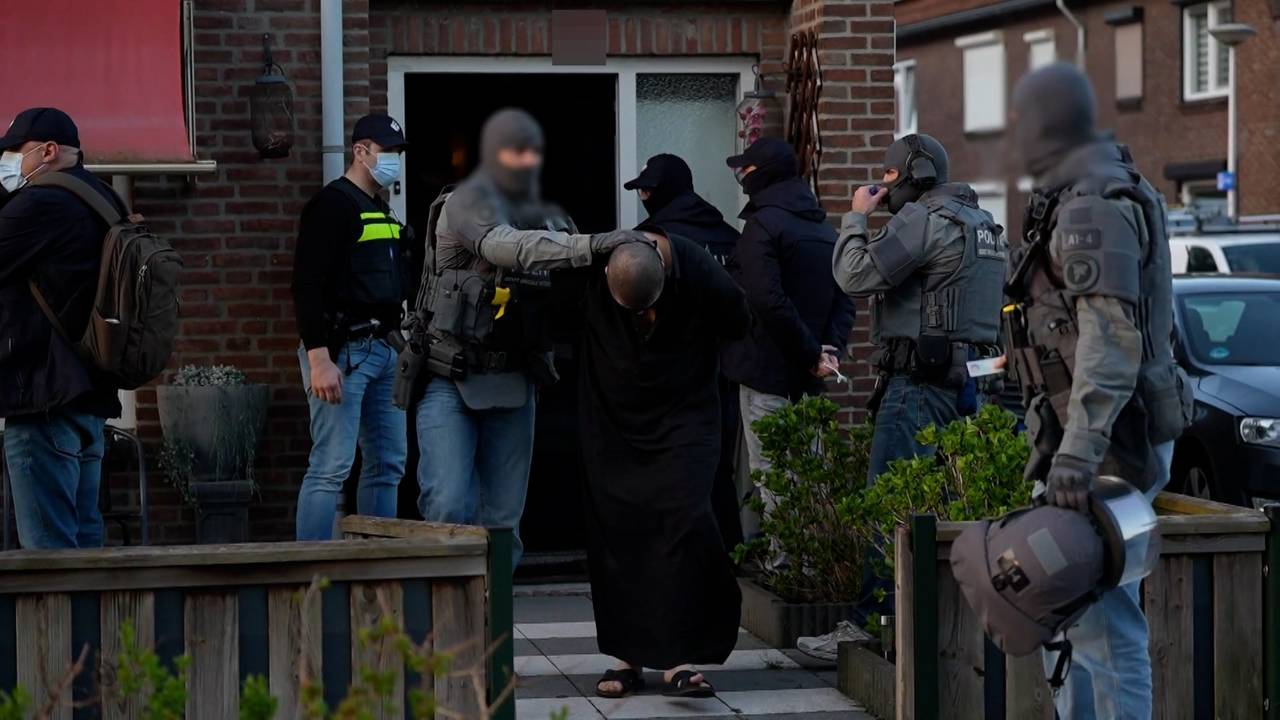 Man (21) in Eindhoven opgepakt in terrorismeonderzoek (foto: SQ Vision).