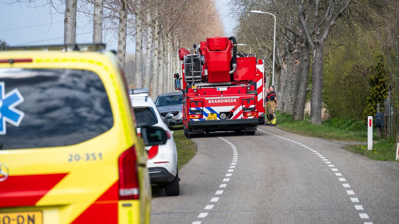 Brand in woning aan de Vlietweg in Roosendaal (foto: Tom van der Put/Heitink).
