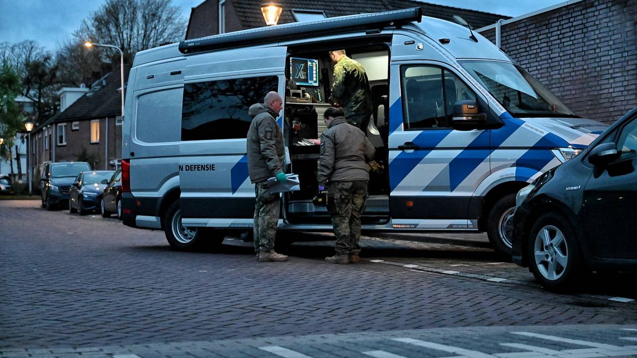 Zelfgemaakte explosieven gevonden in huis Tilburg (foto: Persbureau Heitink).