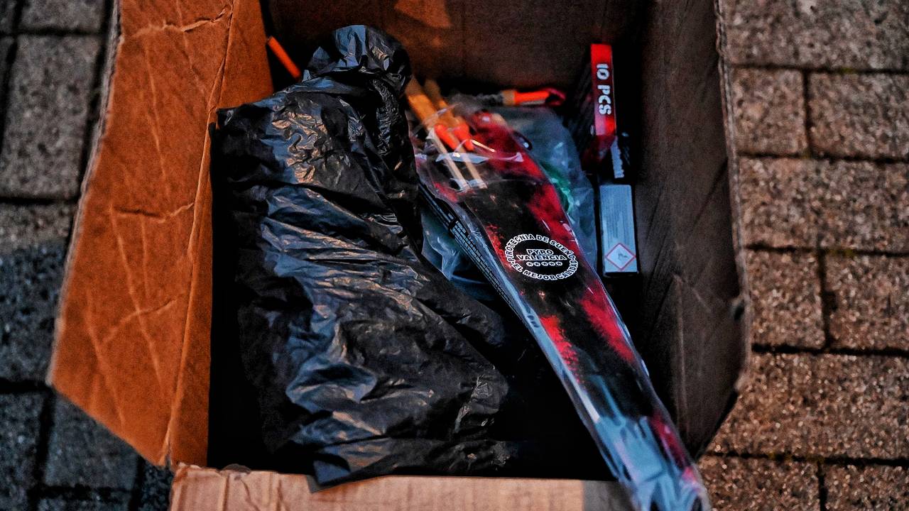 Zelfgemaakte explosieven gevonden in huis Tilburg (foto: Persbureau Heitink).