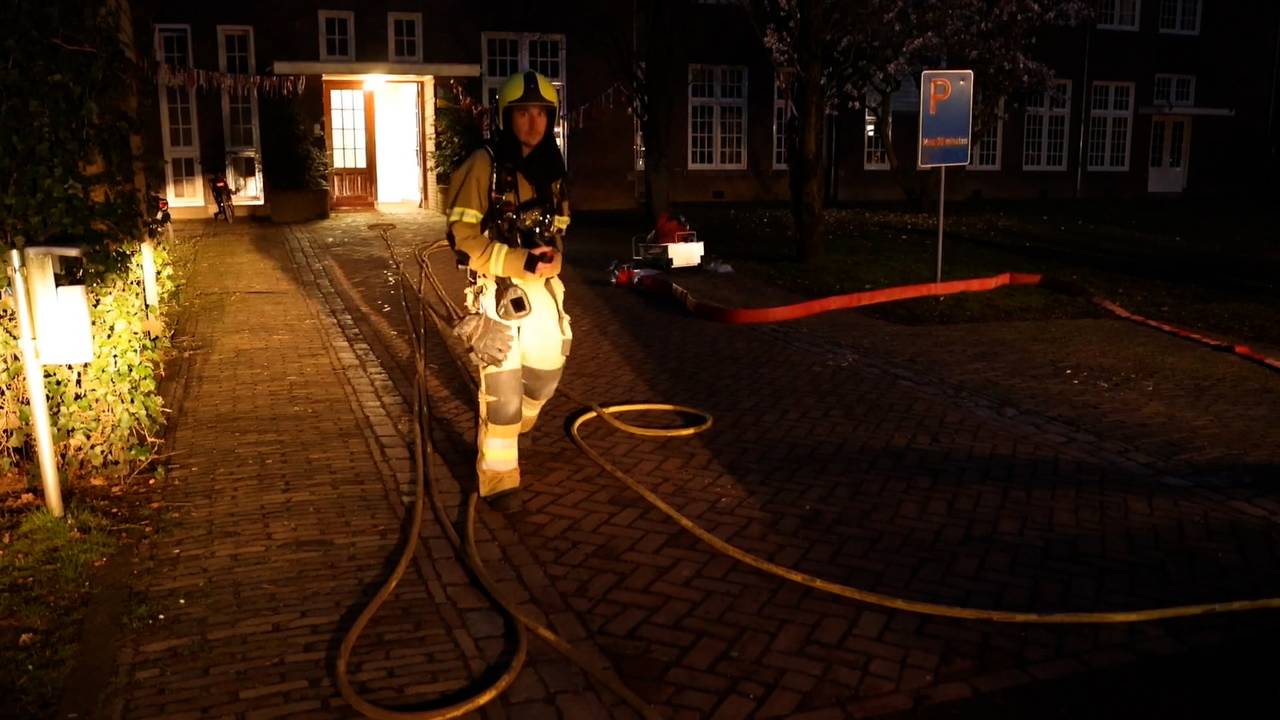 Rookontwikkeling op zolder in ggz-instelling in Boekel, gebouw is ontruimd