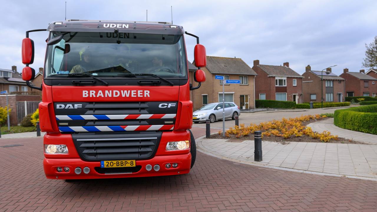 Explosie in garage in Erp (foto: Addy Smits / Persbureau Heitink).