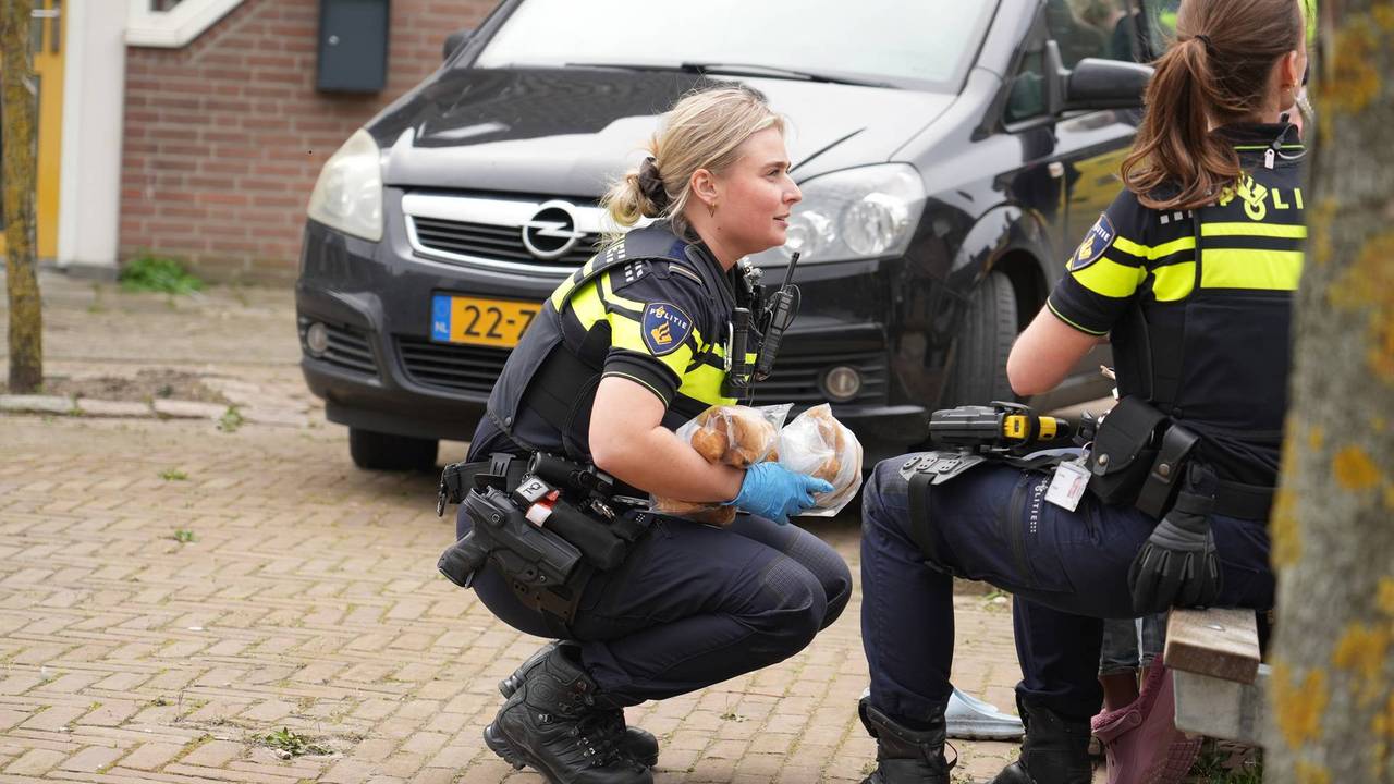 Meerdere gewonden door brand in huis: drie kinderen betrokken (foto: Jeroen Stuve / Persbureau Heitink).