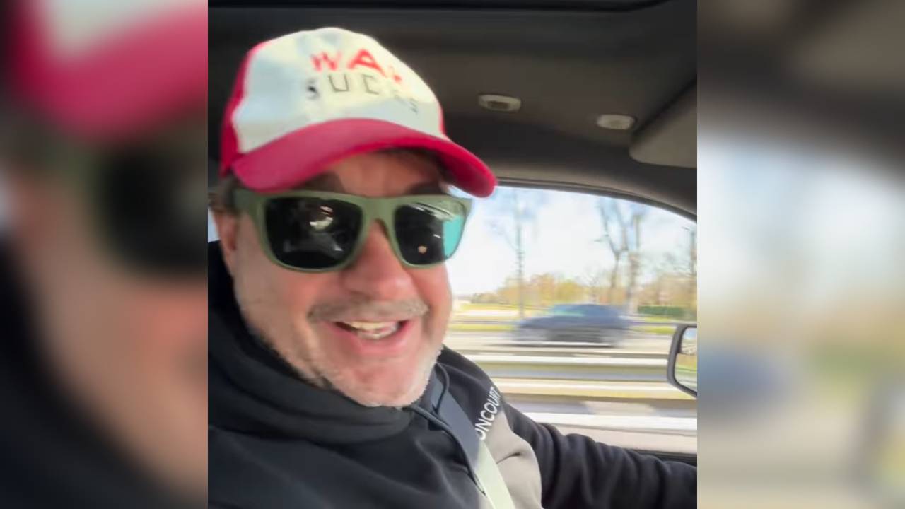 Frank Lammers onderweg naar Eindhoven voor de huldiging van PSV (foto: Frank Lammers via Instagram)