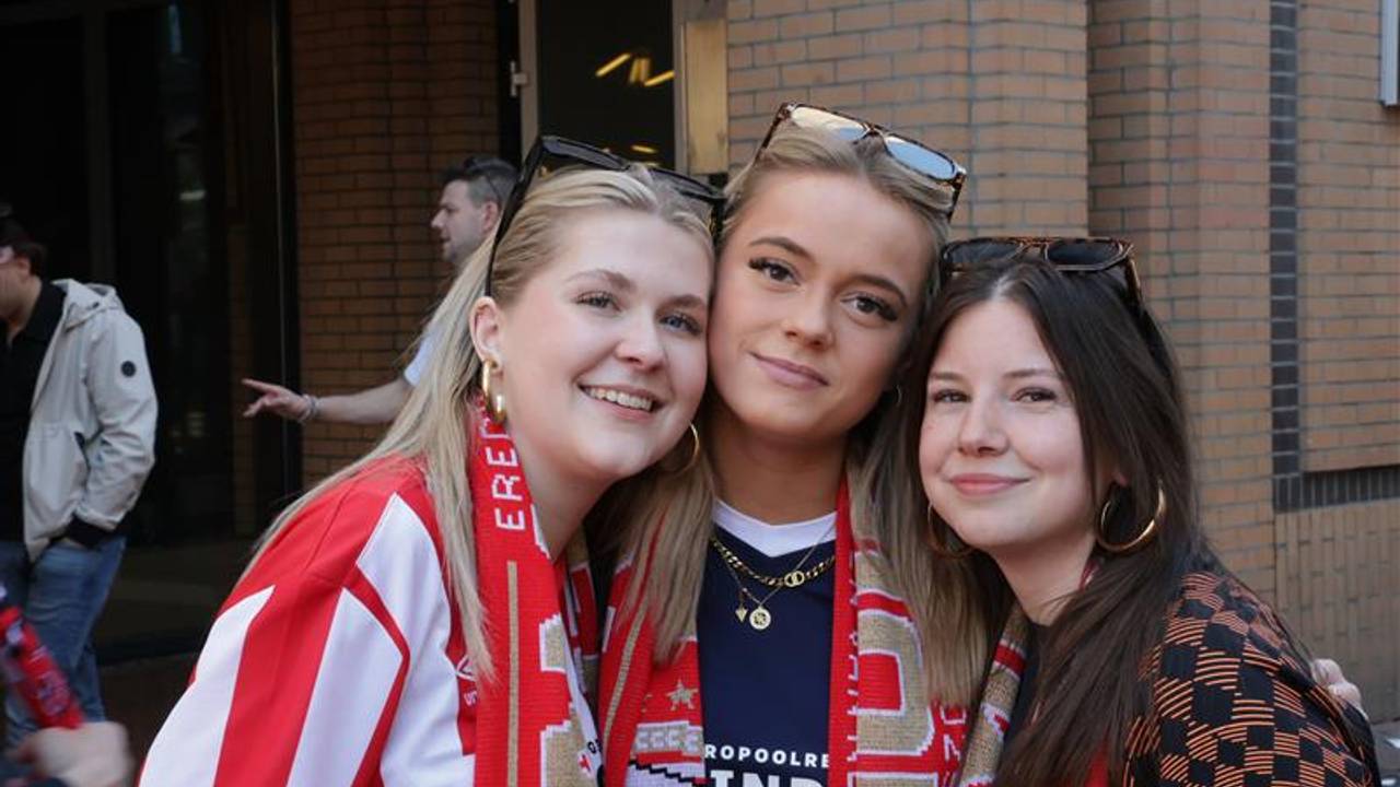 Deze dames komen de pleinen niet meer op (foto: Lobke Kapteijns).