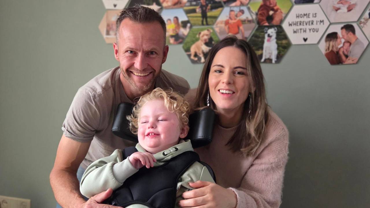 Nicky, Anne en Jari thuis in Gemert (foto: Noël van Hooft). 