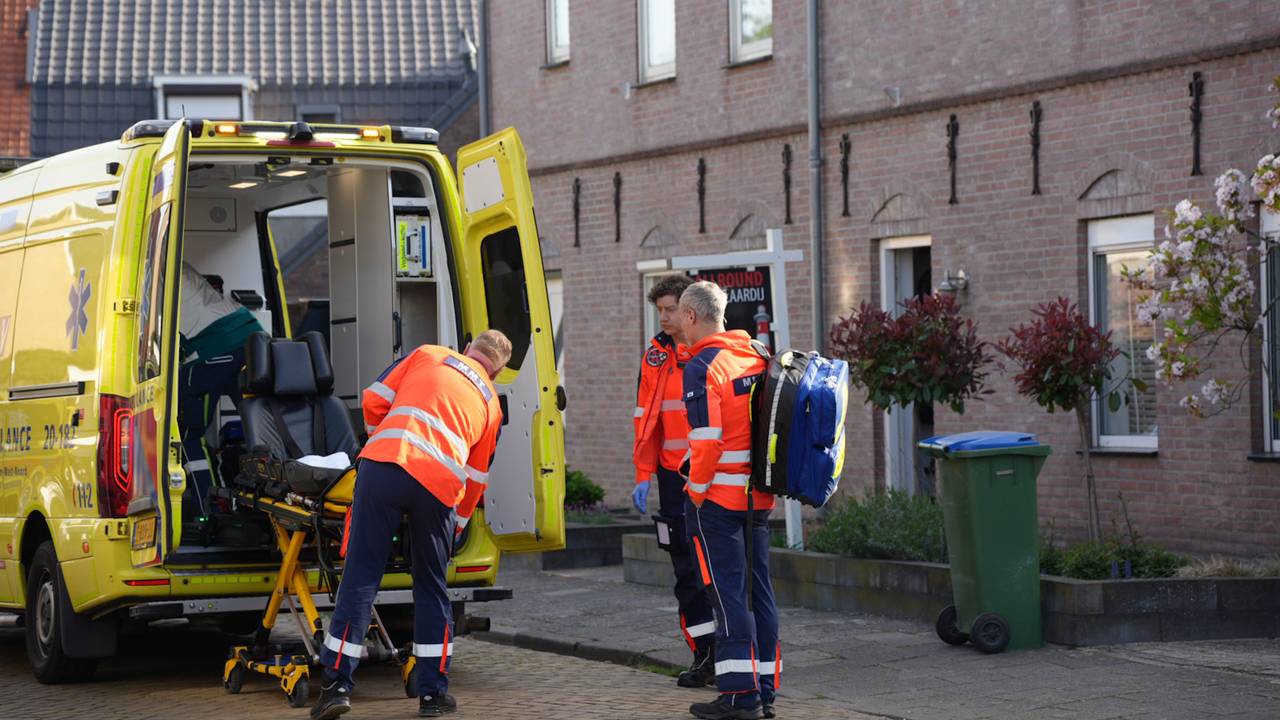 Baby bijna verdronken tijdens badje, met spoed naar ziekenhuis gebracht