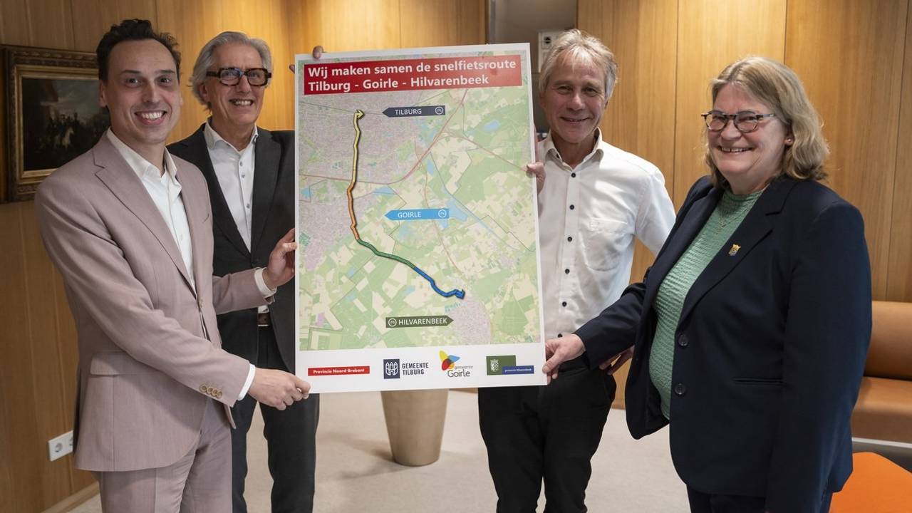 Gedeputeerde Steun Smeulders, wethouder Willem den Ouden van Goirle, wethouder Rik Grashoff van Tilburg en wethouder Cathy Noordergraaf van Hilvarenbeek (Foto: Joris Buijs Fotografie).