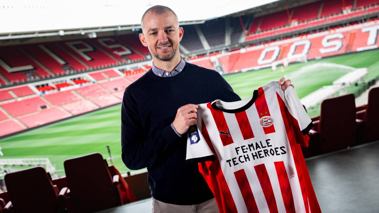 Kasper Kurland is volgend seizoen trainer van de PSV Vrouwen.
