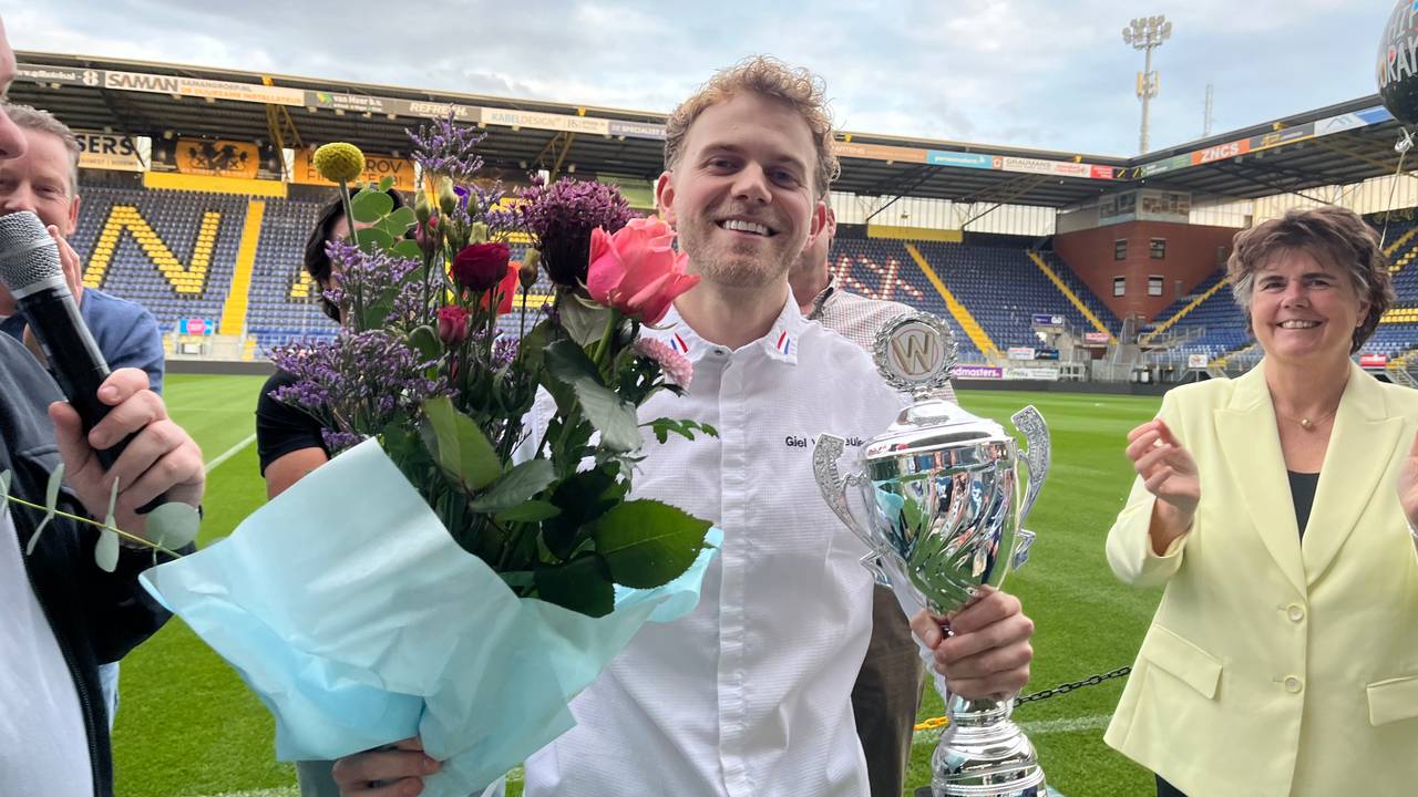 Winnaar van het Lekkerste Brabantse Worstenbroodje (foto: Omroep Brabant). 