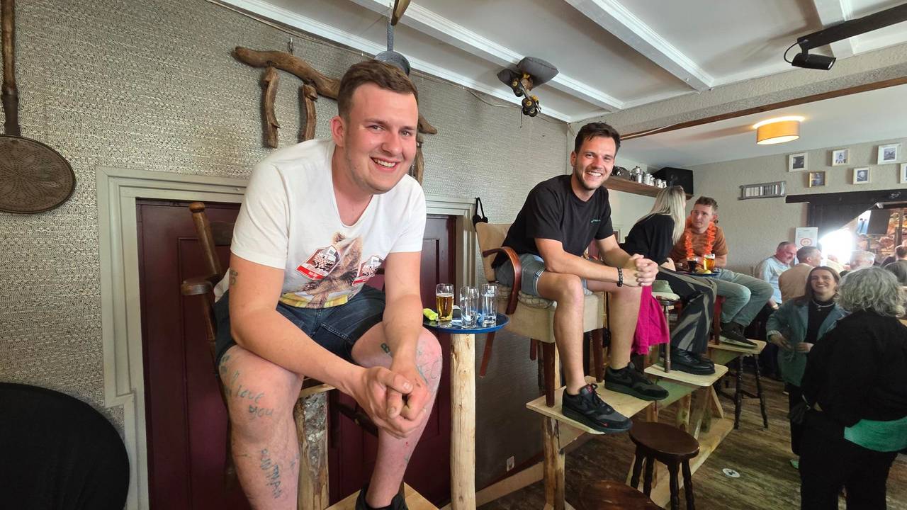 Laatste uurtje bij het 24 uur paalzitten (foto: Omroep Brabant).