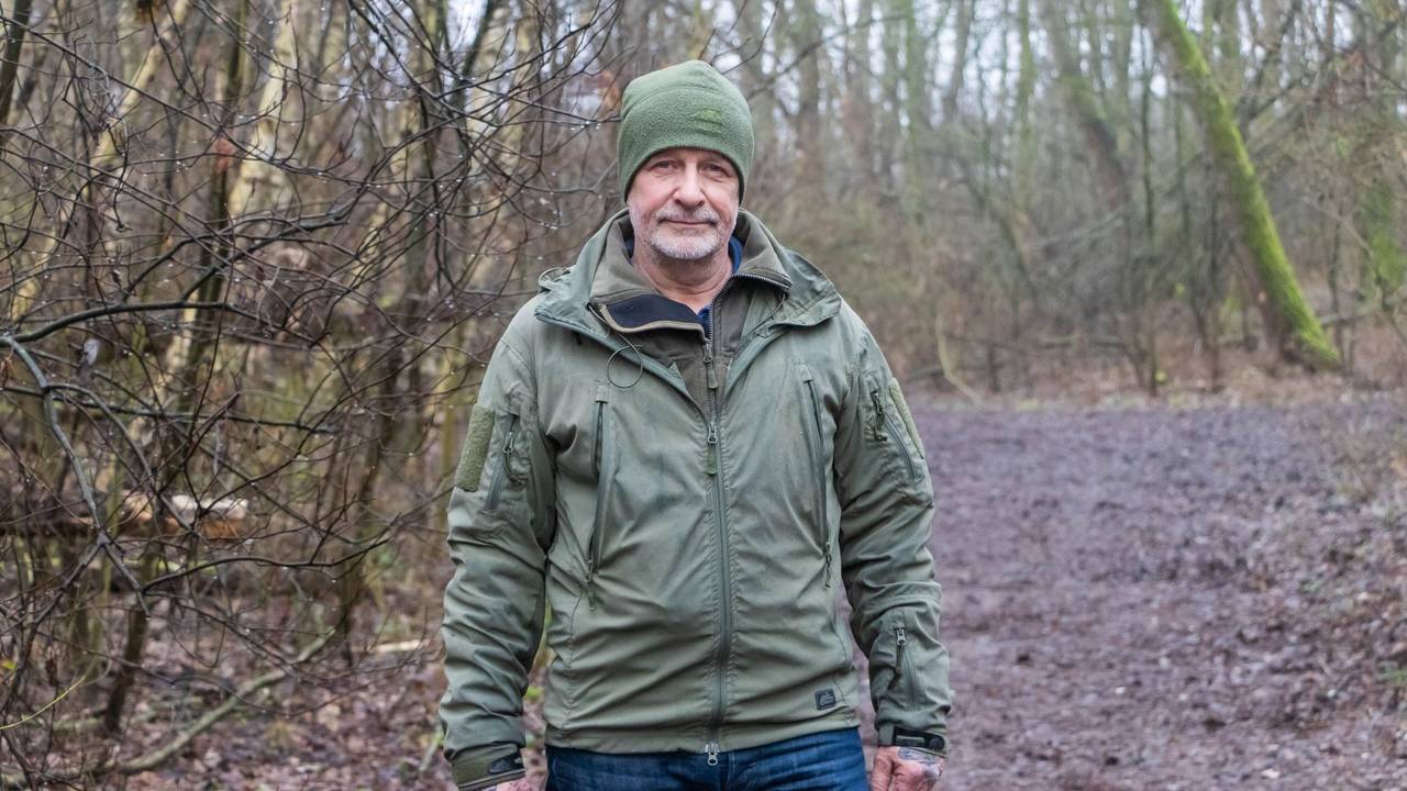 Tien jaar geleden kwam Roland samen met zijn vrouw in Moerdijk wonen. (Foto: ZuidWest Update)