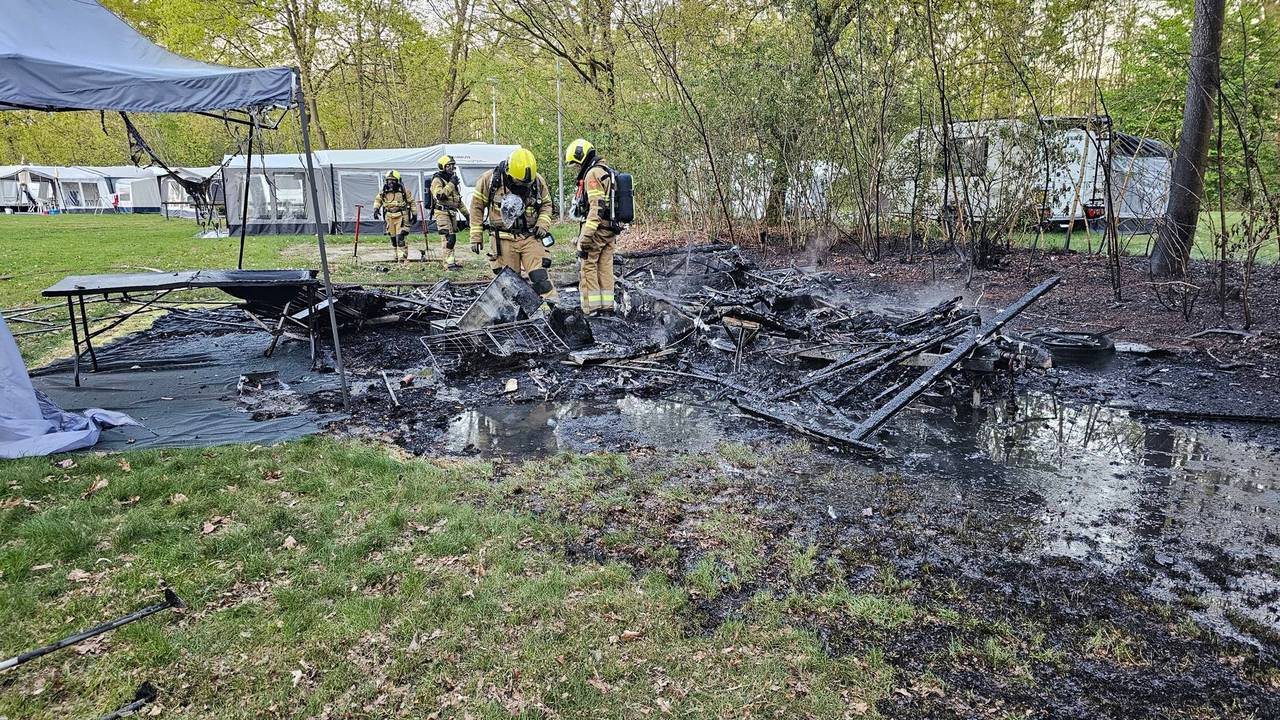 Caravan volledig weggevaagd door brand