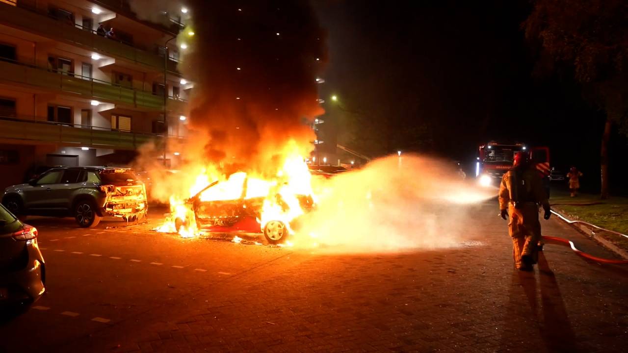Zeven auto's door branden verwoest tijdens één nacht