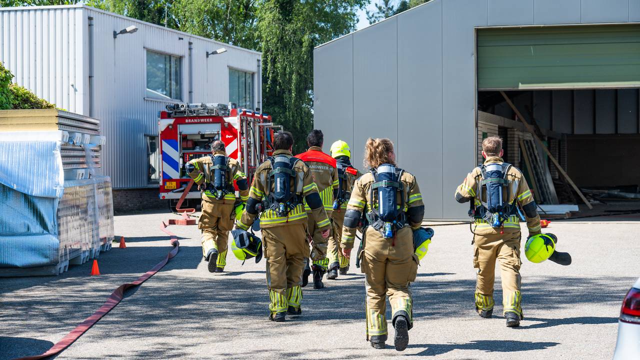 De brandweer had het vuur snel onder controle (foto: Tom van der Put).