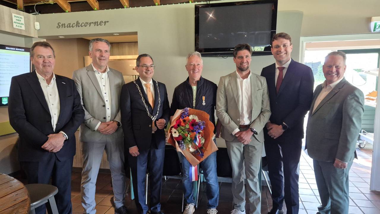 Lintjesregen in gemeente Woensdrecht (foto: gemeente Woensdrecht).