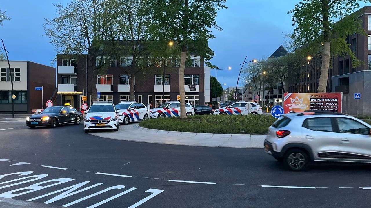 Grote vechtpartij in Uden tijdens Koningsdag (foto: DTV Nieuws).
