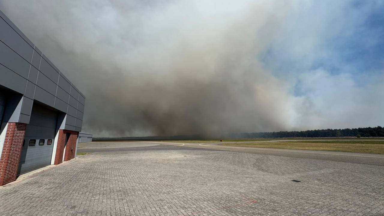 Brand bij Kempen Airport (foto: Defensie).